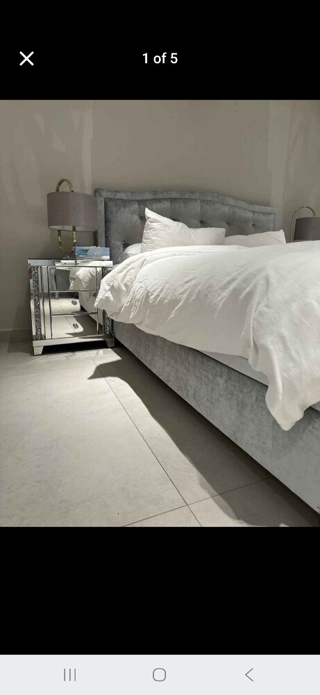 branded king size master bed - 1