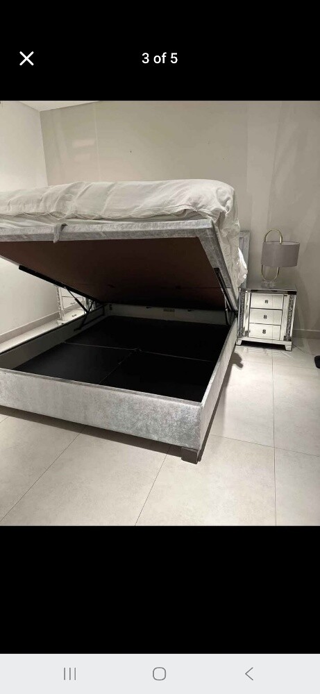 branded king size master bed - 3
