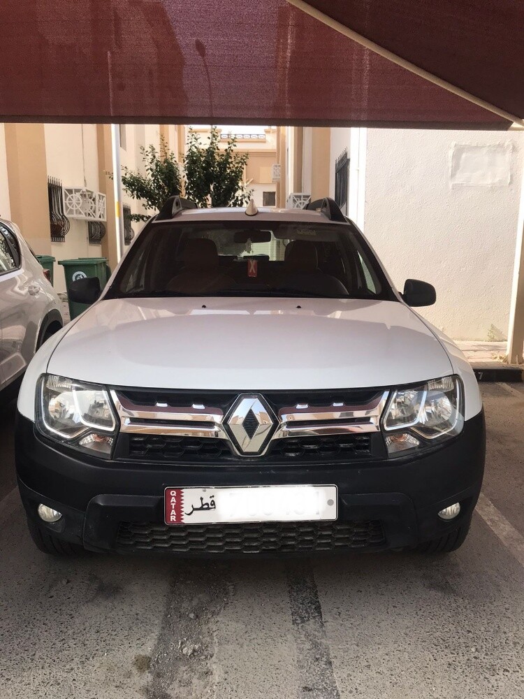 low km 4x4 duster in neat condition - 19