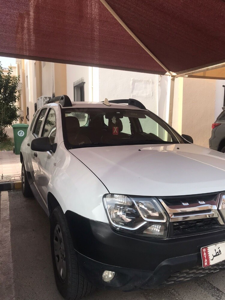low km 4x4 duster in neat condition - 7