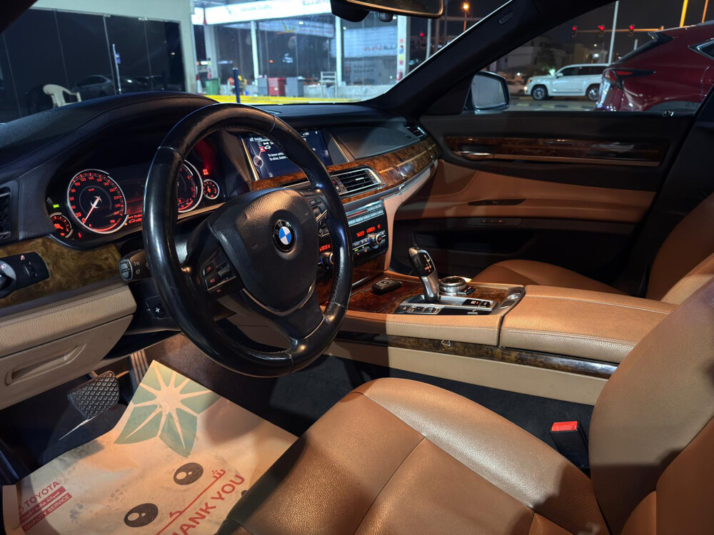BMW 730Li 2015 (NEGOTIABLE) - 6