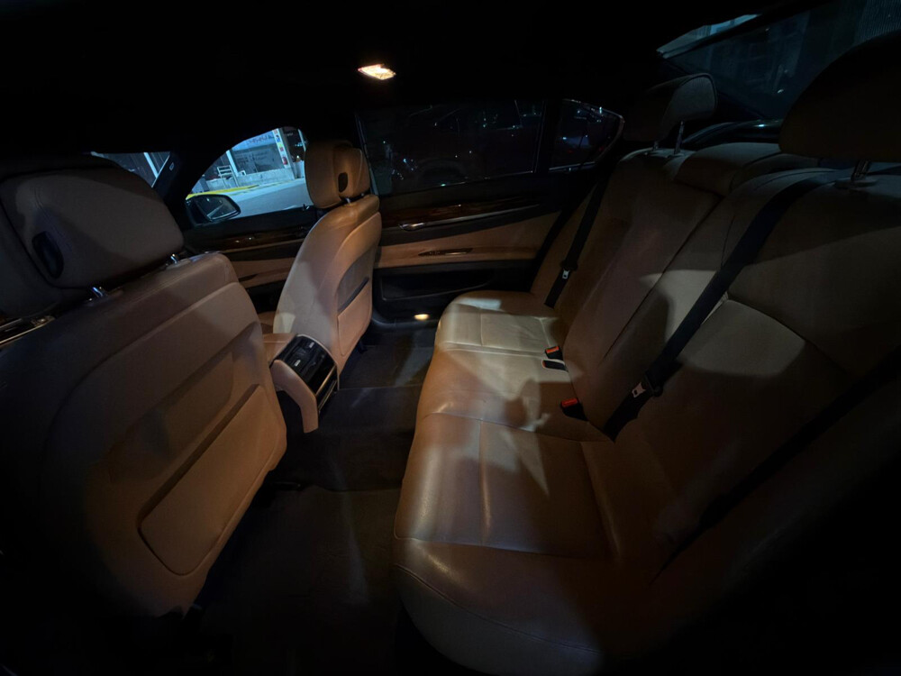BMW 730Li 2015 (NEGOTIABLE) - 10