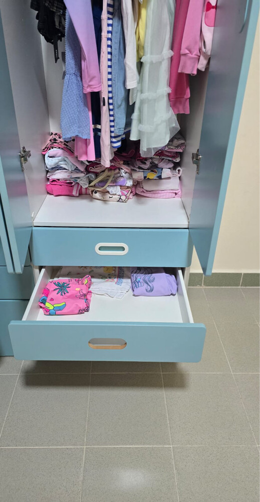 cabinet ( 4 doors) - 4