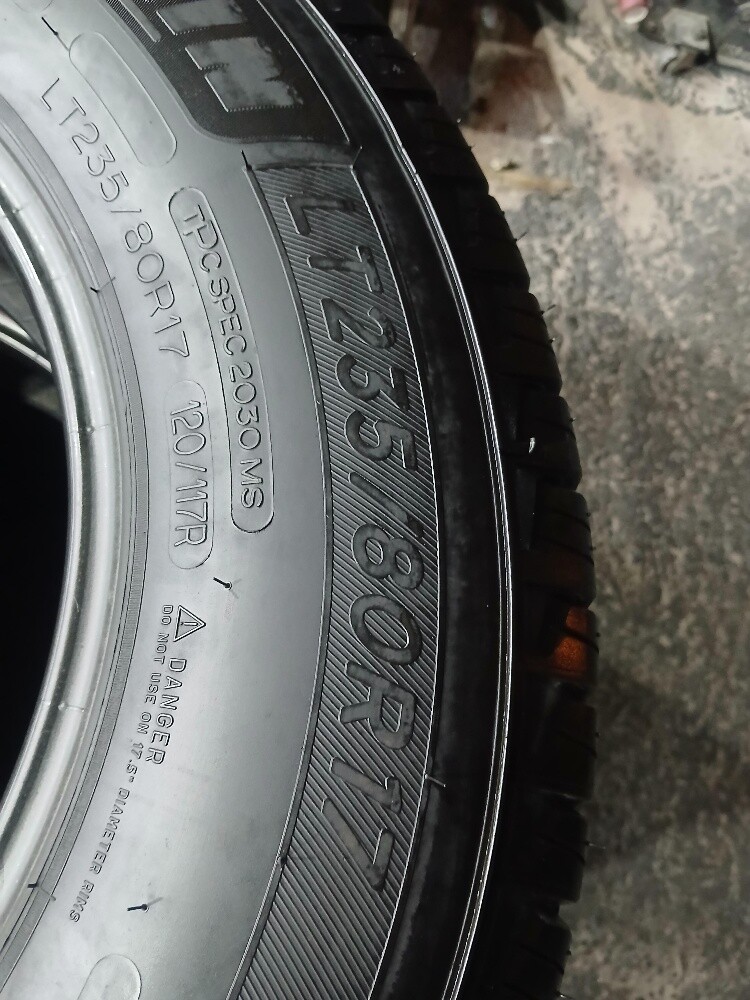 235/80/R17.Michelin brand - 3