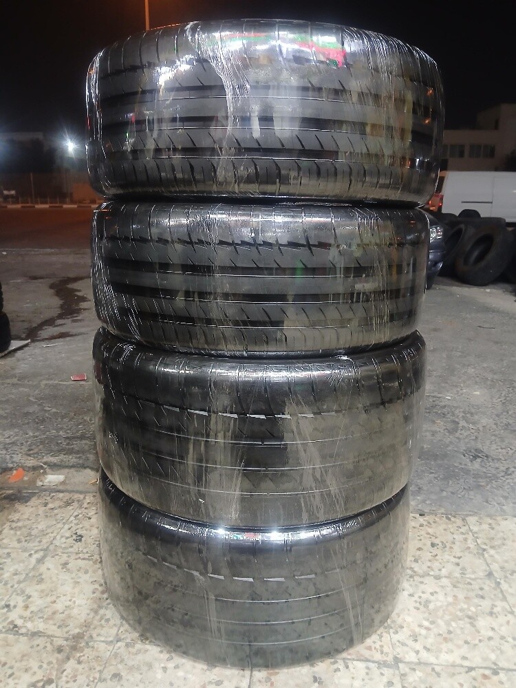 225/40/ZR18 or 265/40/ZR18 - 11