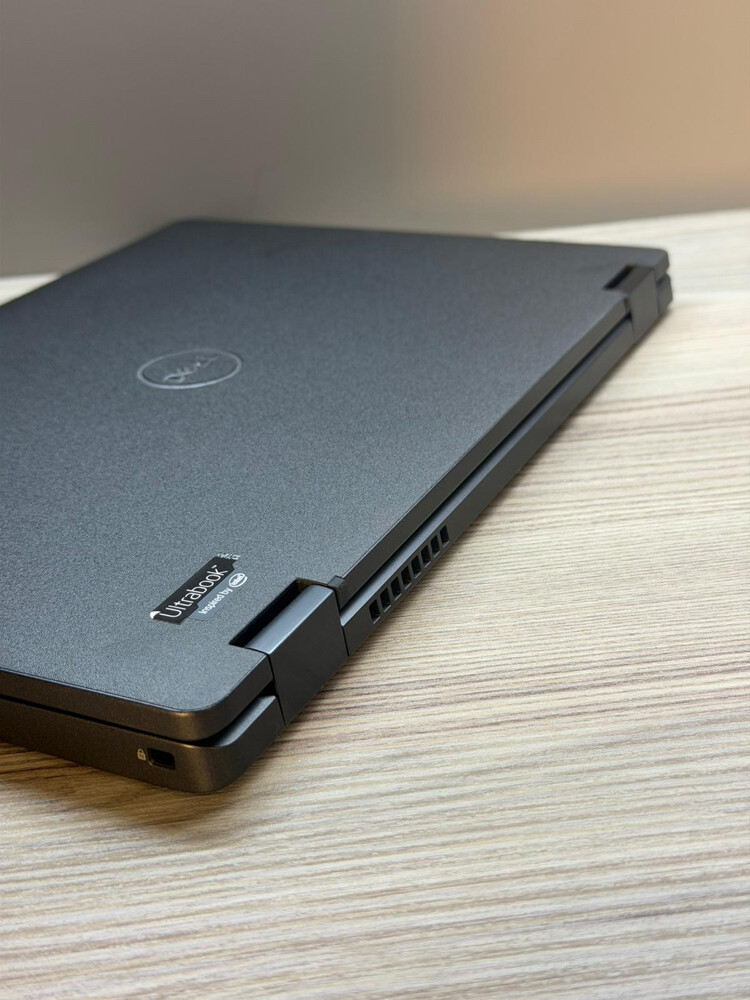 Dell Latitude 5300 2in1 - 3