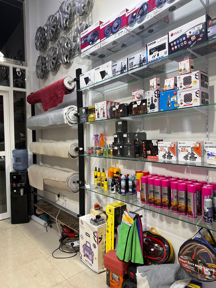  Car accessories shop for sale - 3