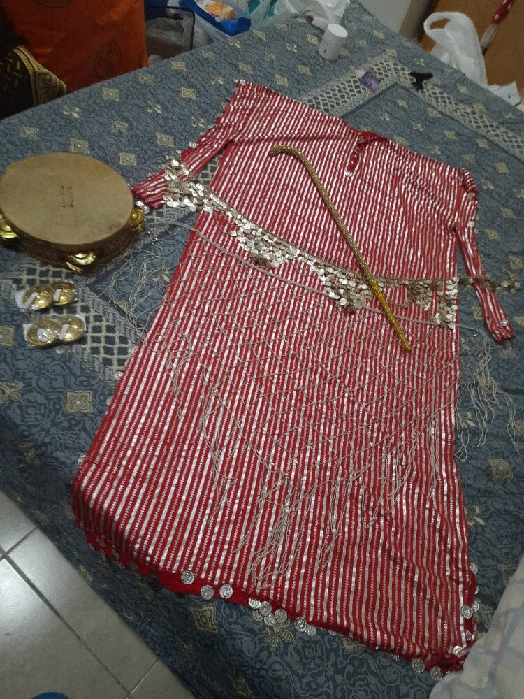 طاوله زجاج ماركه مع الكرسى - 21