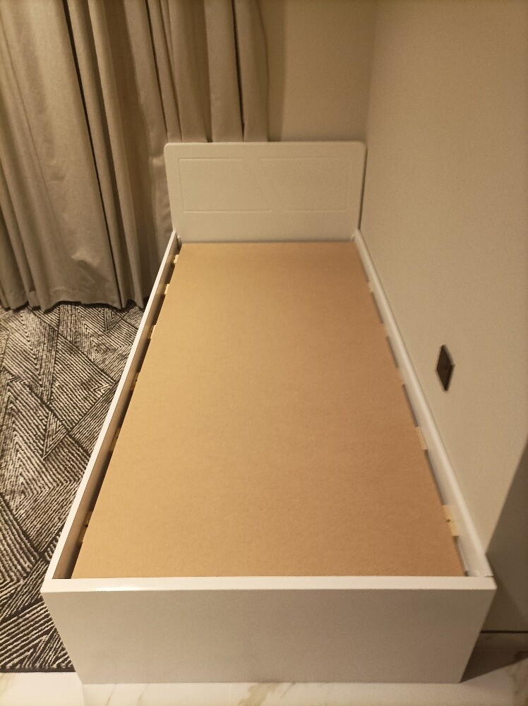 Bed & Matrass Available - 5