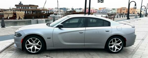 Dodge Charger R/T V8 - 4