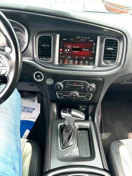Dodge Charger R/T V8 - 7
