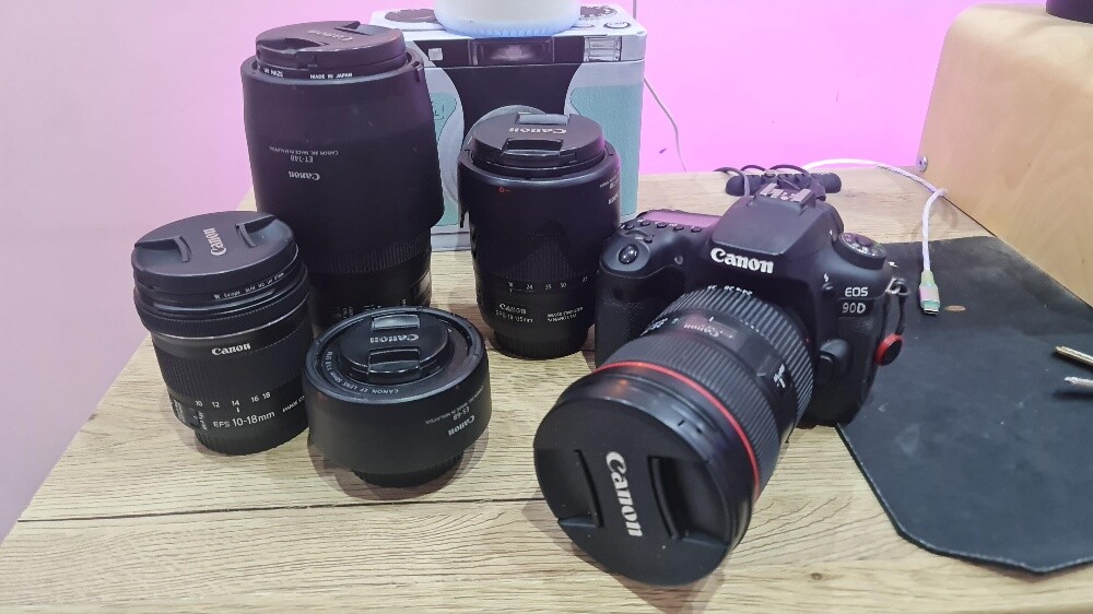 canon Eos r canon 90D - 1
