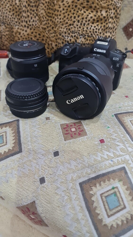 canon Eos r canon 90D - 2