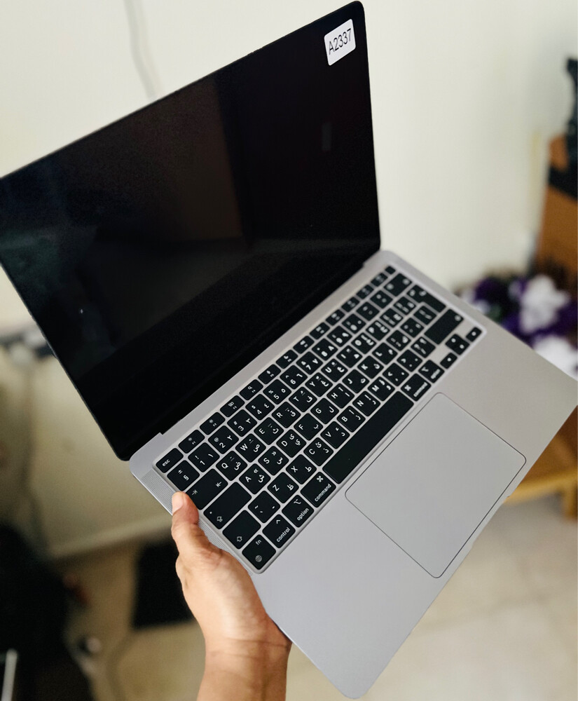 MacBook Air model A2337  - 6