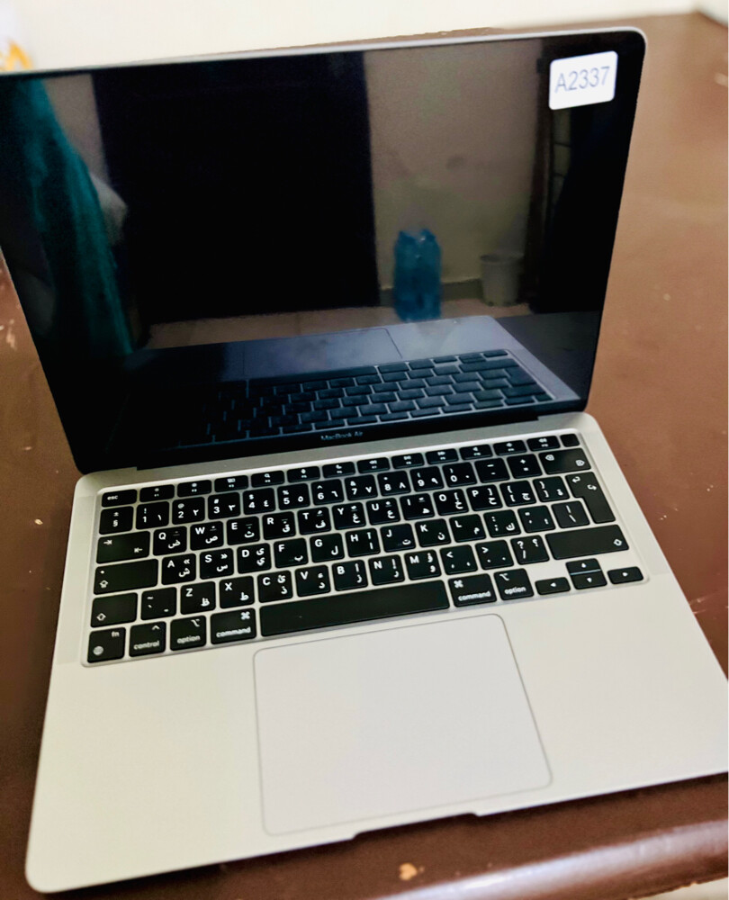 MacBook Air model A2337  - 5