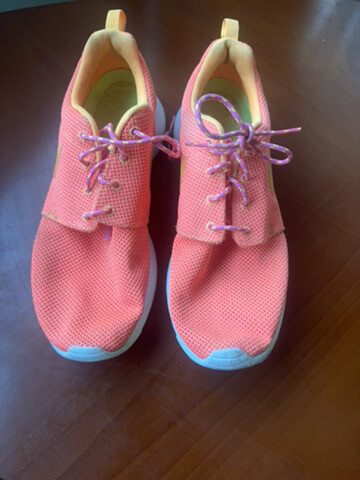 running shoes - 3