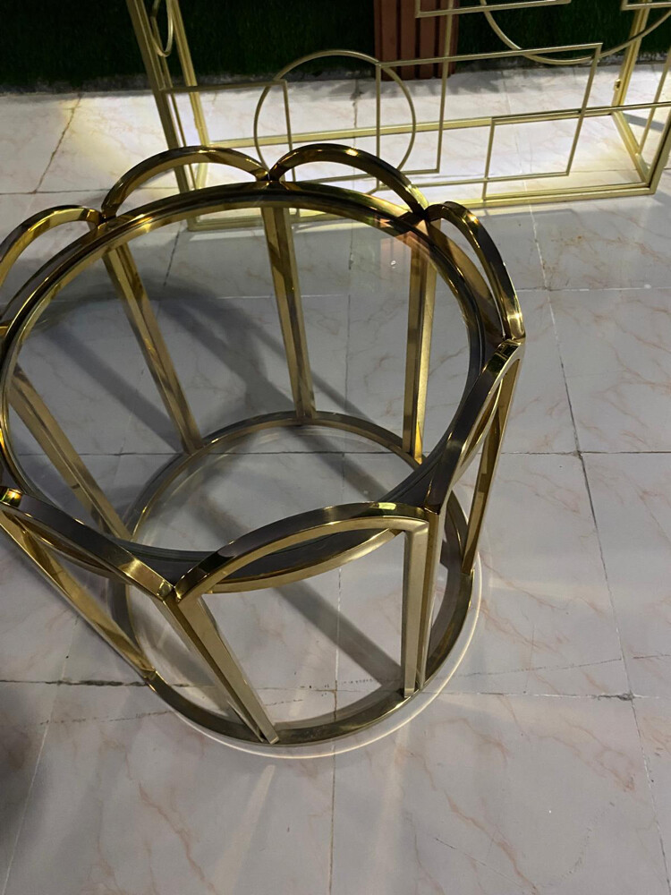 Tables and plates with colour gold - 6