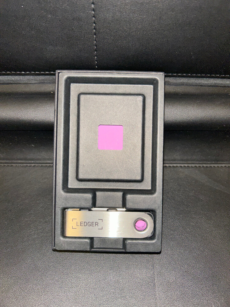 PREMIUM ALUMINUM SUITCASE - 5