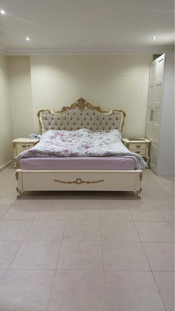 classic king bed room set - 1