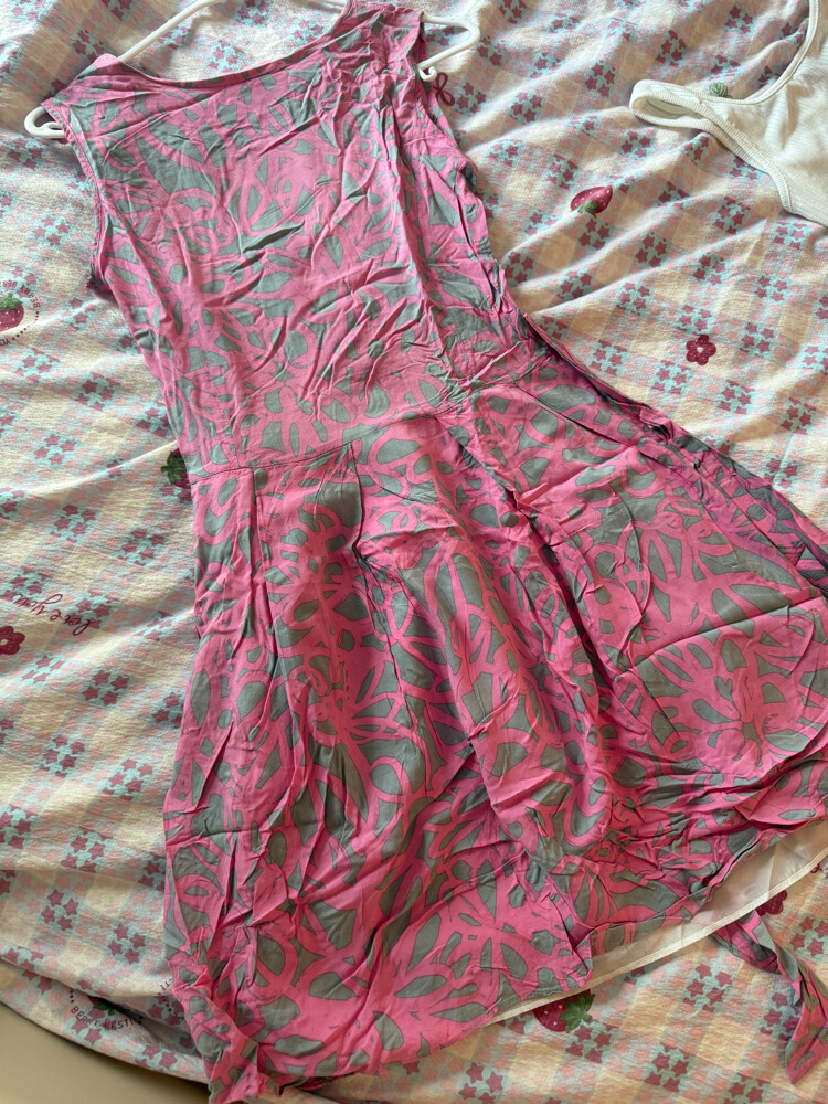 a dress + skirt + top  - 1