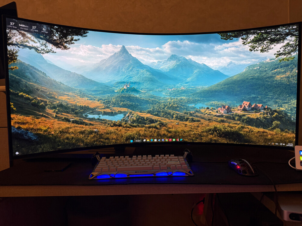 LG 45″ OLED 5K2K Monitor - 3