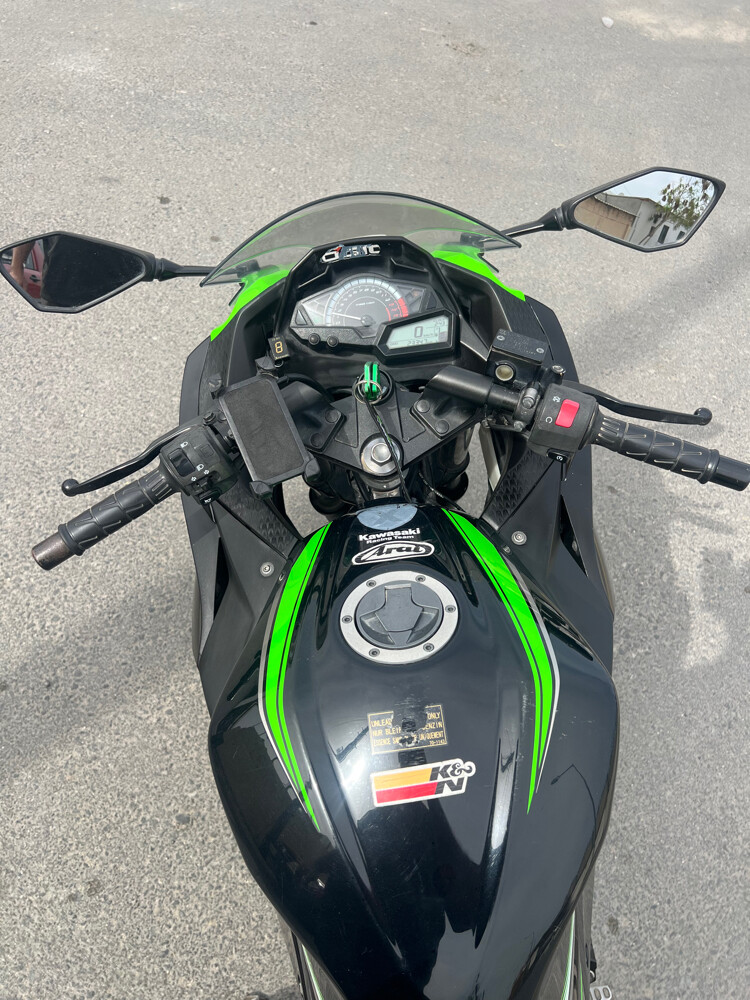 Kawasaki ninja 300  - 5
