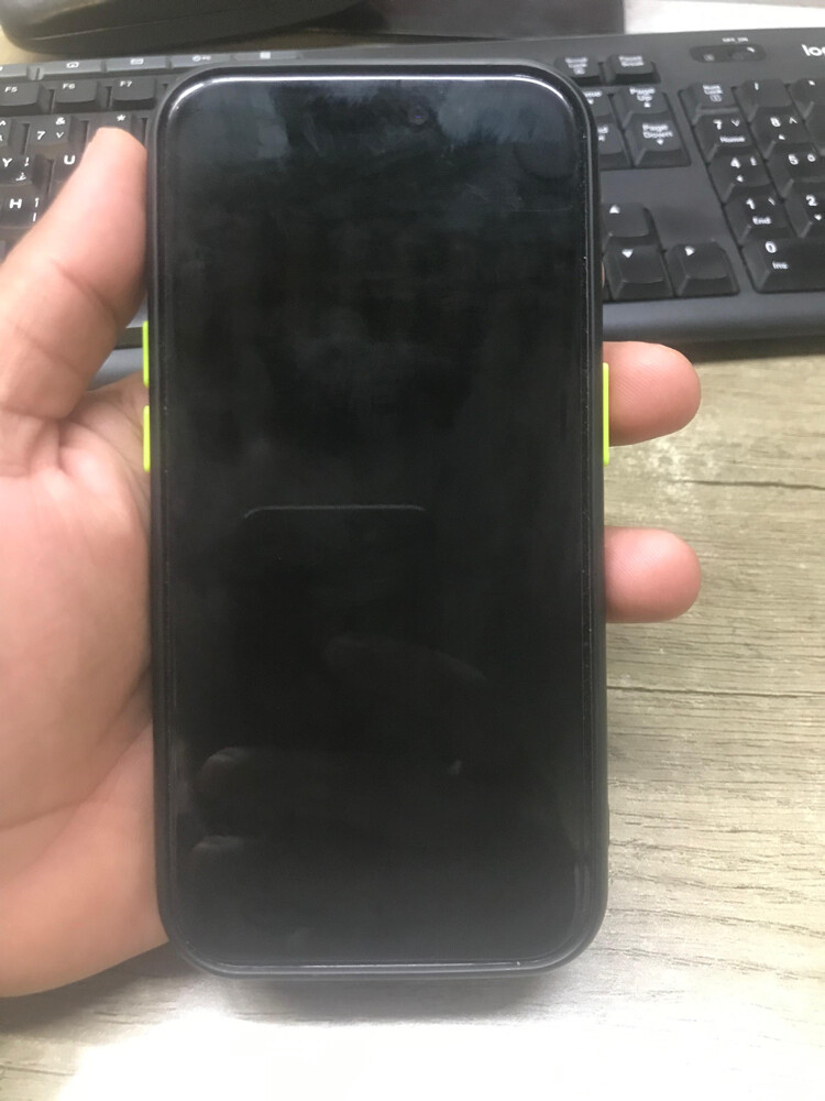 I phone 15 pro - 4