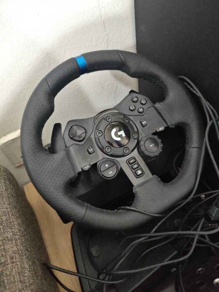 Logitech G923 - 1