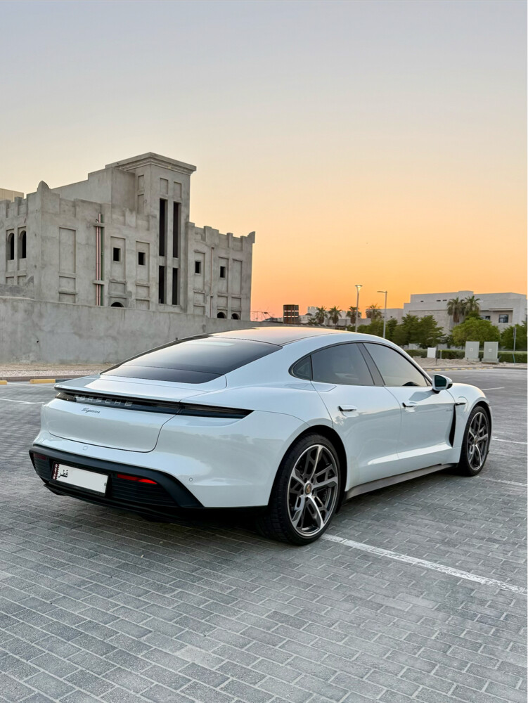 بورش تايكان - 4
