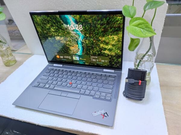 Lenvo ThinkPad X1 Yoga Gen 6 4K - 8
