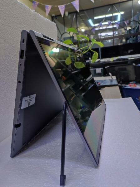 Lenvo ThinkPad X1 Yoga Gen 6 4K - 5