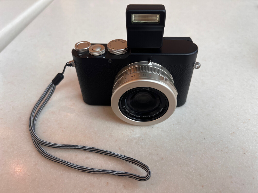 Leica D-Lux 8 -100 years limited - 28