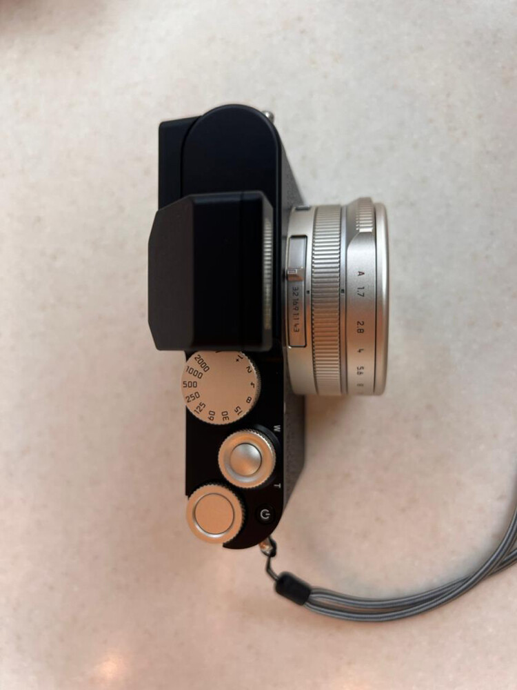 Leica D-Lux 8 -100 years limited - 8