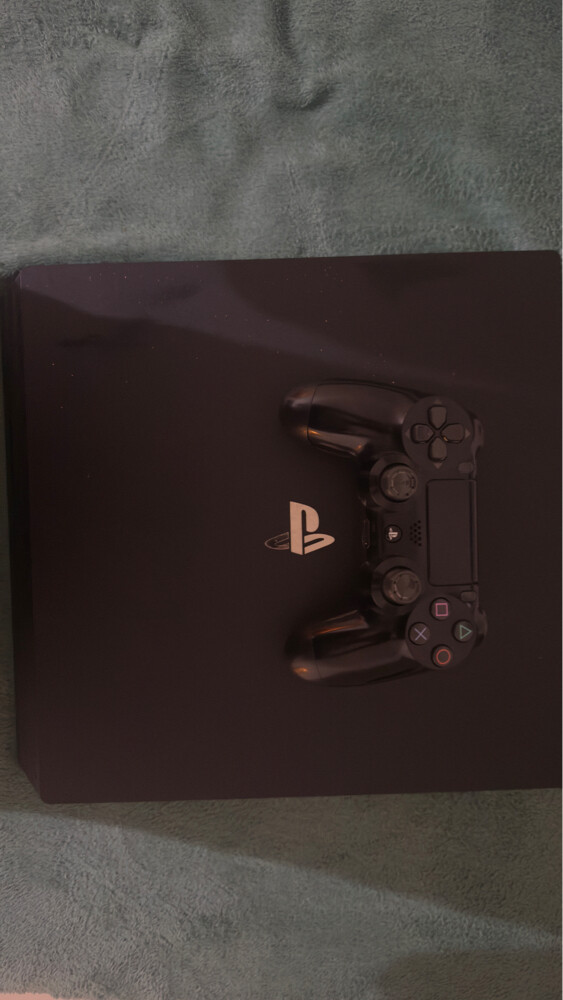 Playstation 4 Pro - 1