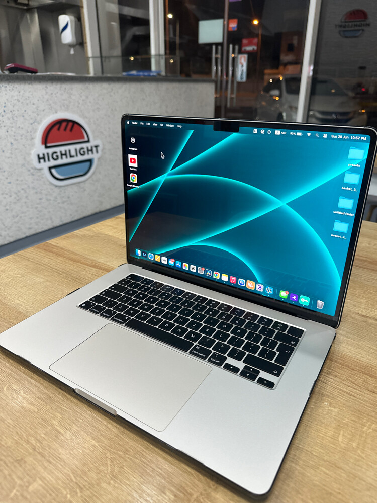 mac book air m2 8gb ram 256 gb - 1