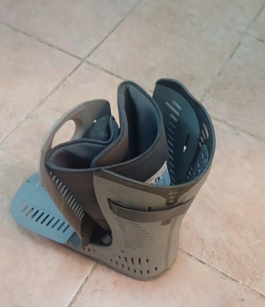 CAM walking boot - 3