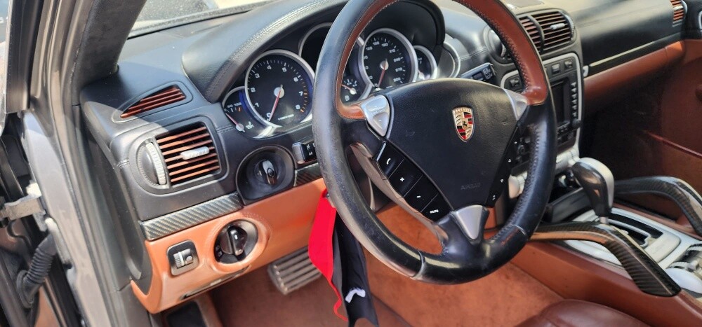 Porsche Cayenne Turbo 2008 V8 - 13