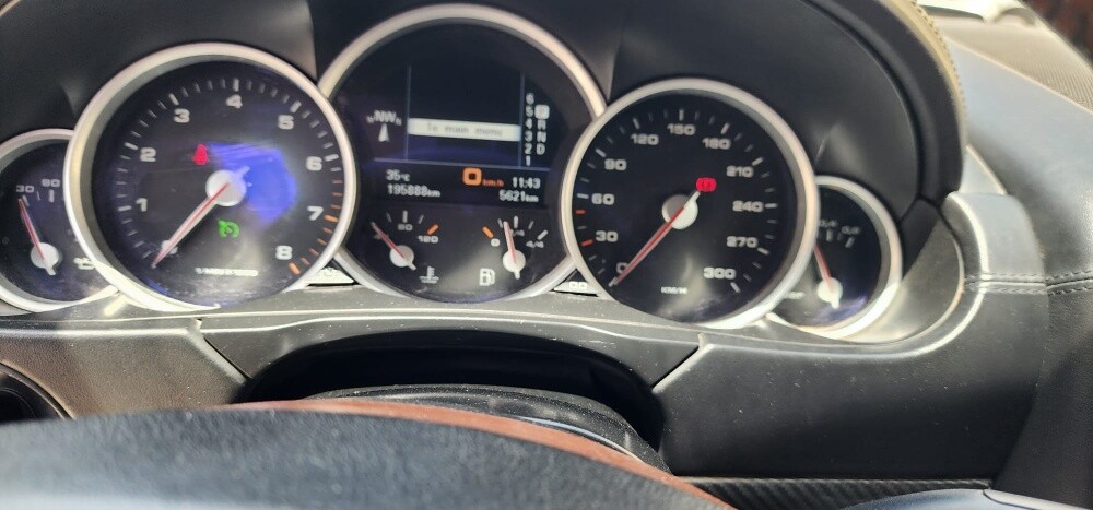 Porsche Cayenne Turbo 2008 V8 - 11