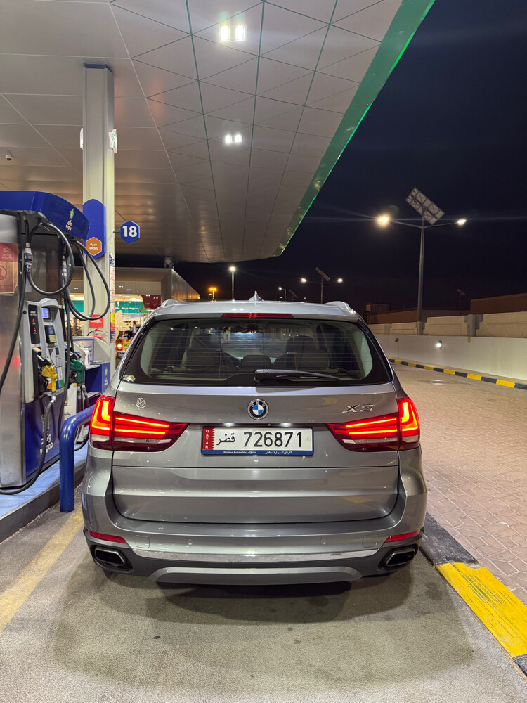 BMW X5 xDrive50i   - 11
