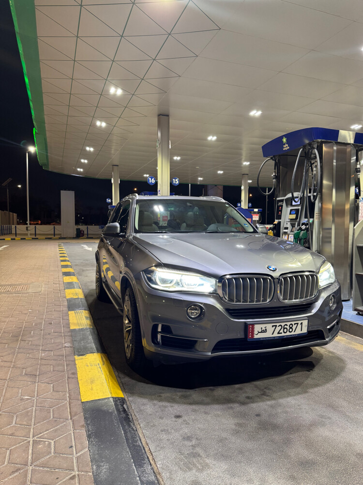 BMW X5 xDrive50i   - 4