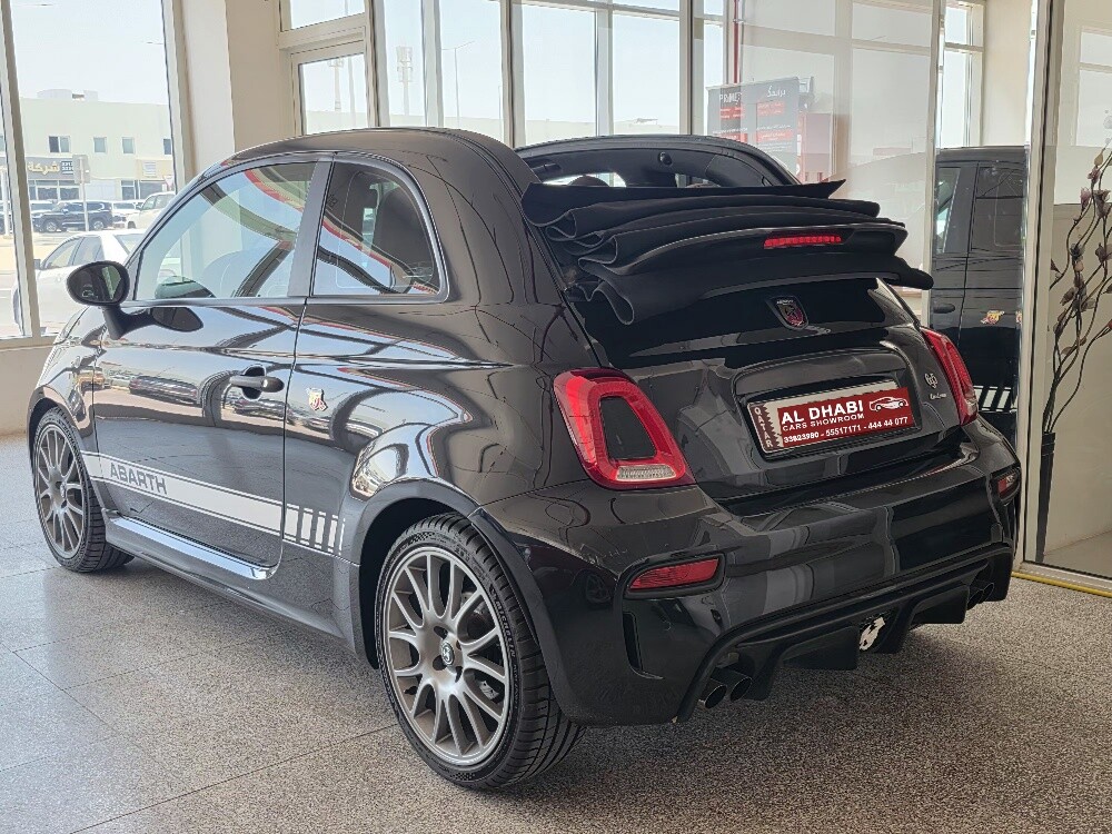 فيات 695 ابارث اسود 2023 - 3