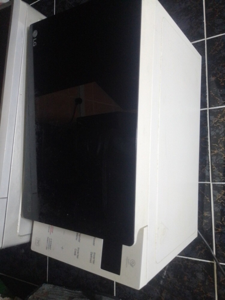 LG microwave - 1