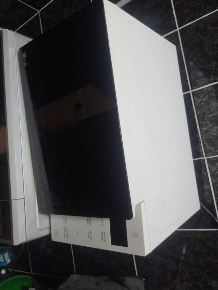 LG microwave - 3