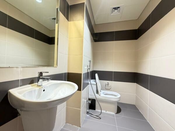1BHK | BALCONY | POOL | MARINA - 13