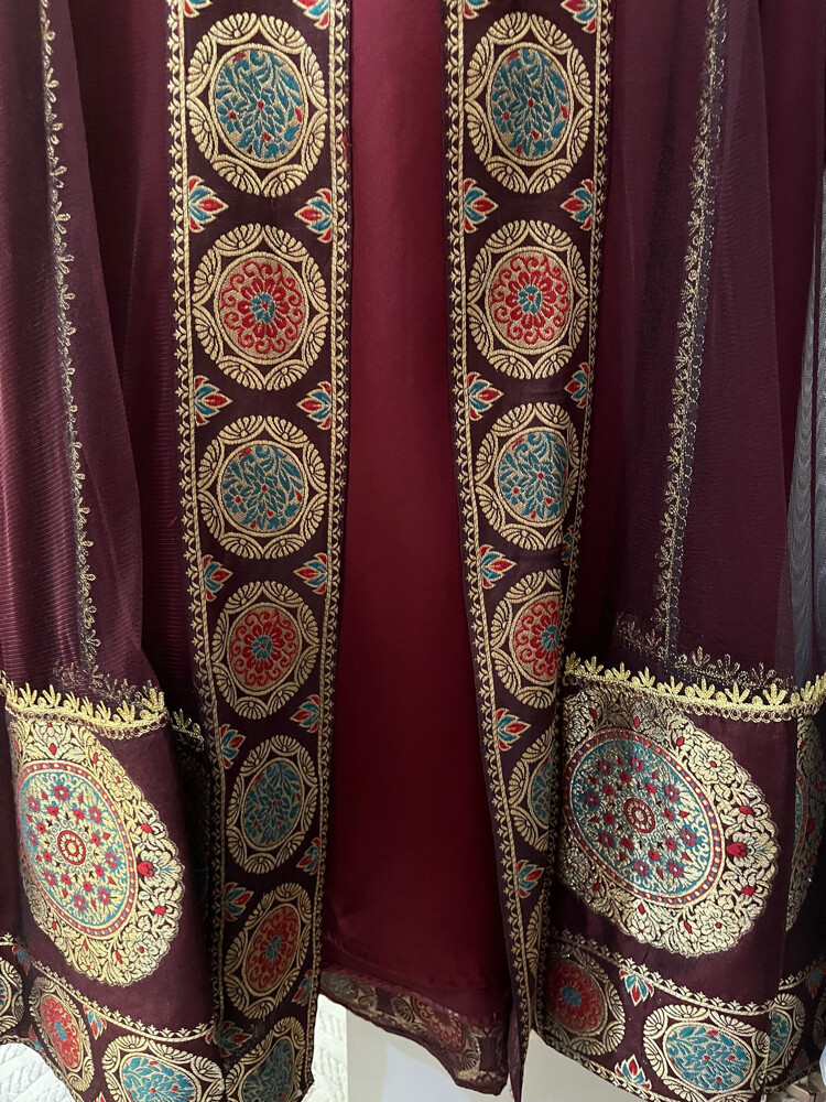 قفطان عنابي فخم - 2