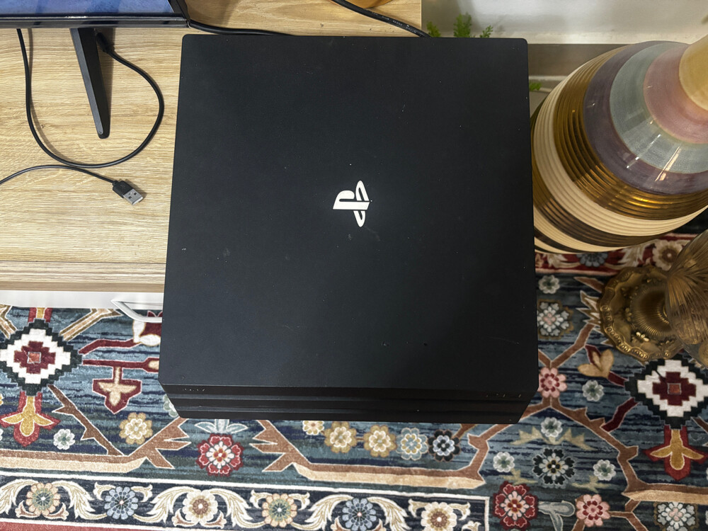 ps4 pro 1TB - 2