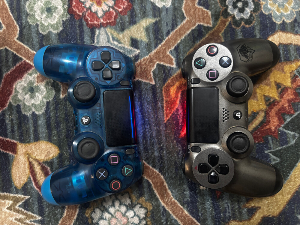 ps4 pro 1TB - 3