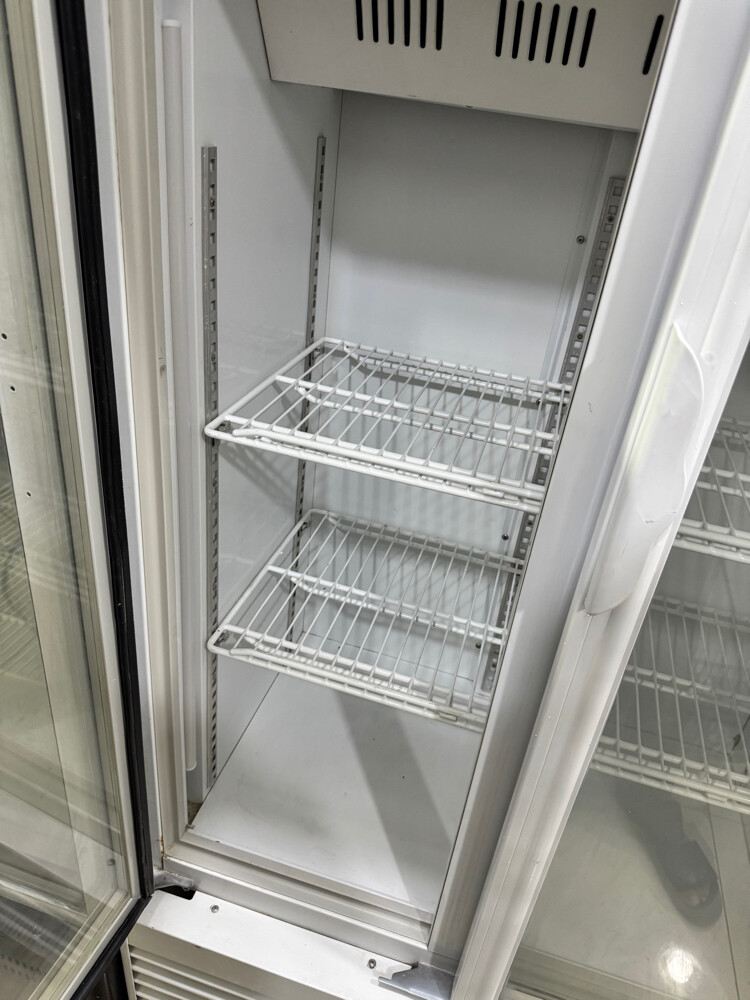 Double door chiller - 2