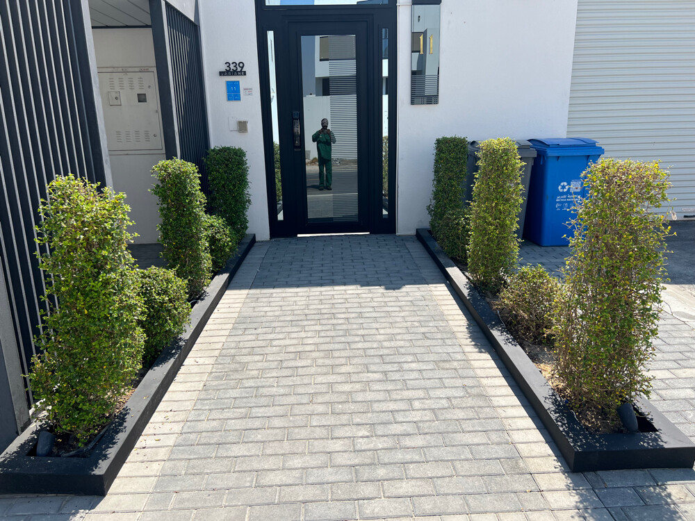Garden & Lawn Maintenance Service - 3