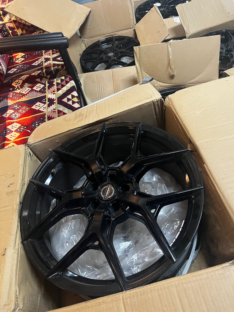 5x Jetour T2 rims (with spare) - 6